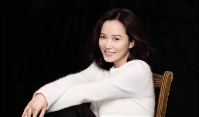 有哪些面相特征的女人自信漂亮（鼻子高挺）