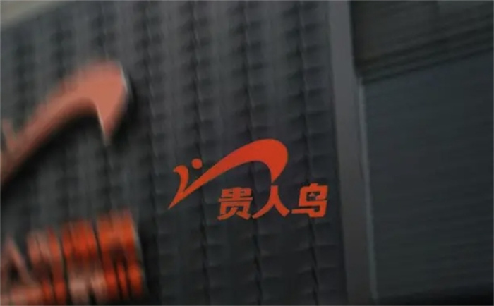 中國十大運動鞋服品牌排名，鴻星爾克只排第八，第一名出乎意料